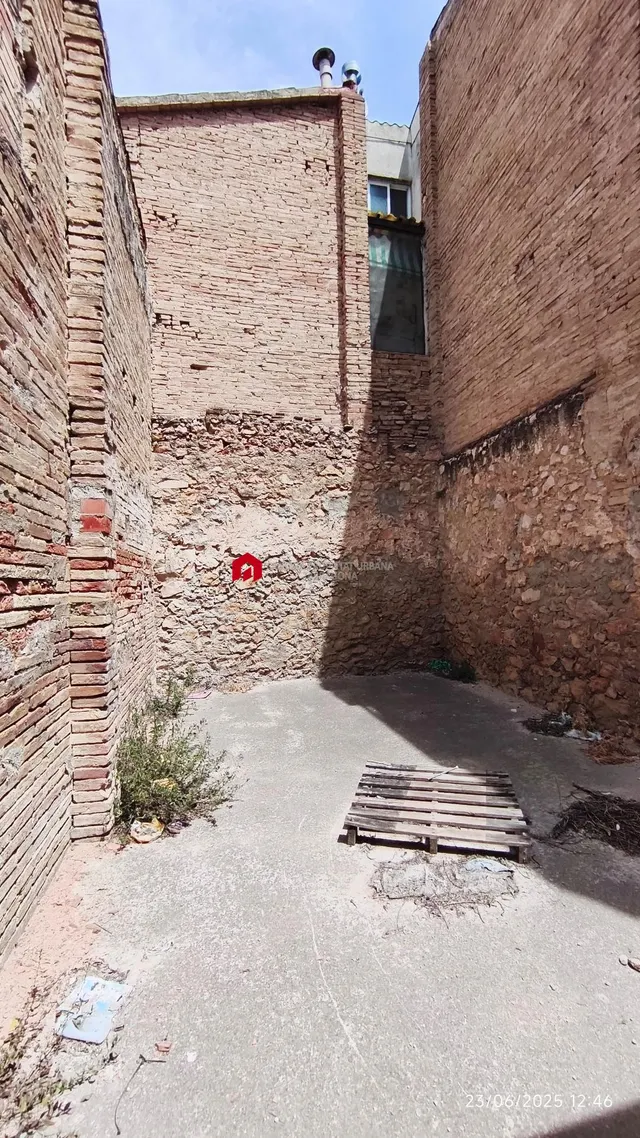 En venta solar urbano de 33 m2 en calle Girona 3 de Tortosa — 7