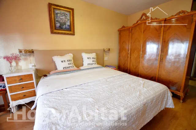 ALTO, AMPLIO Y EXTERIOR CON GARAJE Y BALCÓN, CERCA DE LA AV DE ALCOY — 18