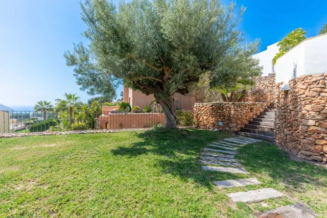 Villa de Estilo Finca Mediterránea con Vistas al Mar en Moraira — 22