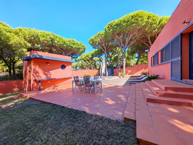 Chalet independiente reformado en pinar de los franceses | 3 dormitorios, 2 baños y piscina privada — 12