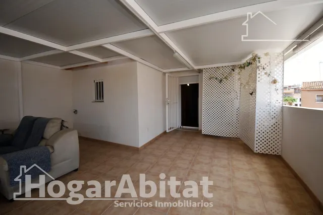 BONITA CASA TOTALMENTE REFORMADA CON GARAJE Y GRAN TERRAZA — 33
