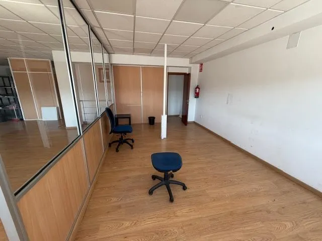 Se alquila nave en poligono industrial de San Cibrao das Viñas, Ourense — 19