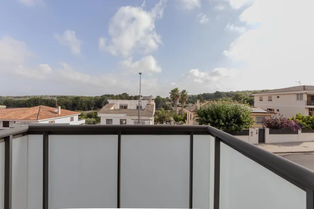 Vivienda construida en 2009, ubicada en zona tranquila resid - foto 3