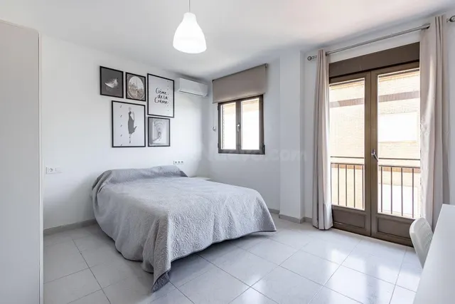 Armilla. Se alquila bonito piso amueblado de 2 dormitorios y - foto 4