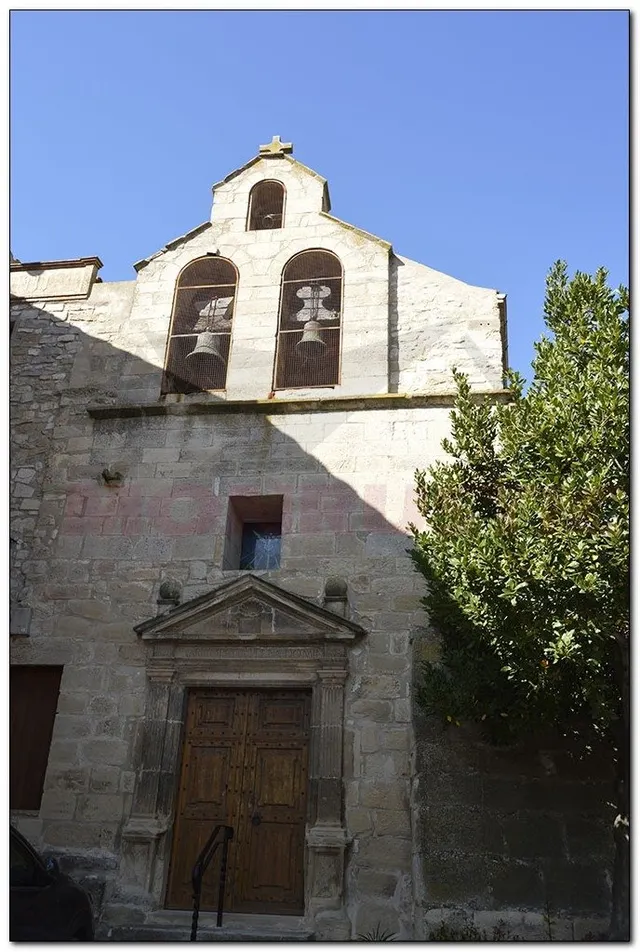 CASA DE PIEDRA ESQUINERA DE 257 M2 PRCTICAMNTE REFORMADA DE PIEDRA, 3 DORMITORIOS SUITES. — 12