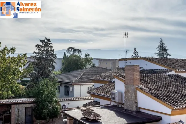 Amplia casa de 182 m2 con patio, gran sótano y a menos de 5 minutos del metro — 27