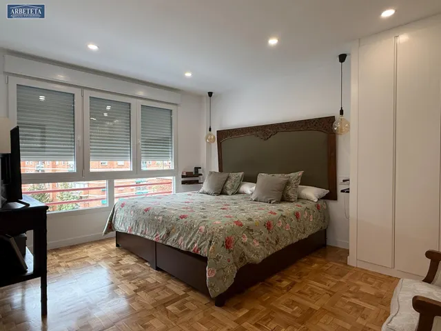 Inmobiliaria Arbeteta vende piso de cuatro dormitorios en zona Constitución — 31