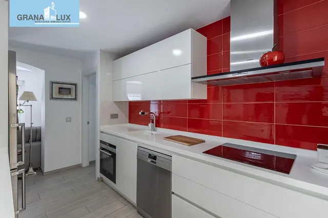 PISO COMPLETAMENTE REFORMADO EN CALLE RECOGIDAS — 14