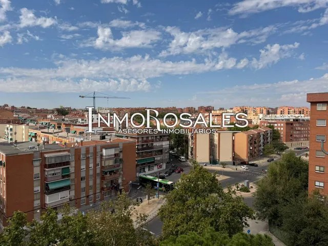 PISO EN VENTA EN AVENIDA DE ROSALES — 17