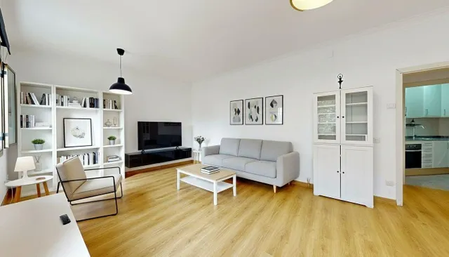 LUZ, SOL Y VISTAS DESPEJADAS EN UNA VIVIENDA EXTERIOR JUNTO A POBLENOU Y DIAGONAL MAR — 15