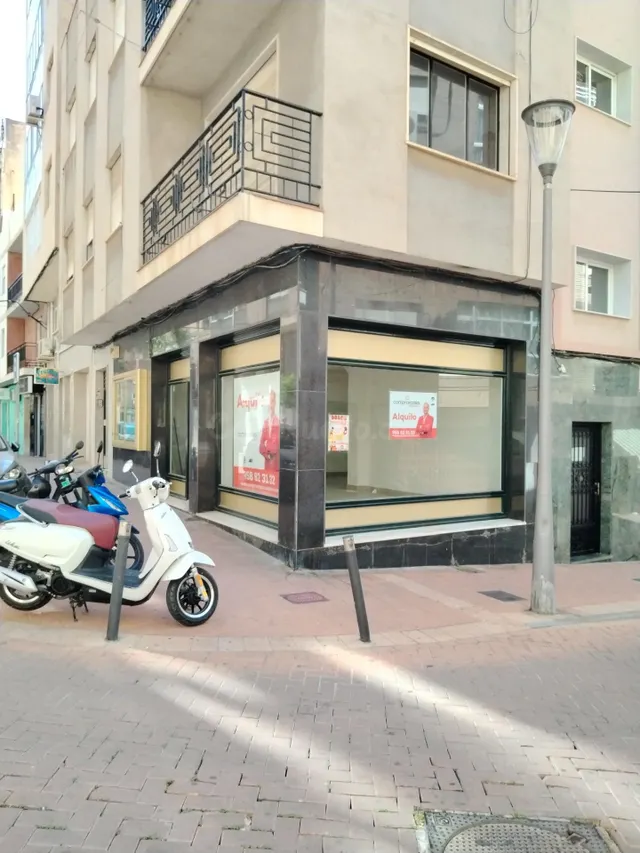 LOCAL COMERCIAL EN EL CENTRO