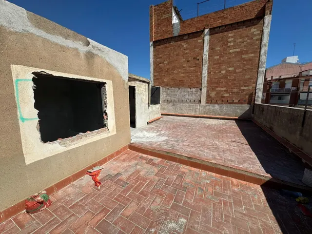 CASA TOTALMENTE REFORMADA CON GARAJE Y GRAN TERRAZA SOLÁRIUM — 18