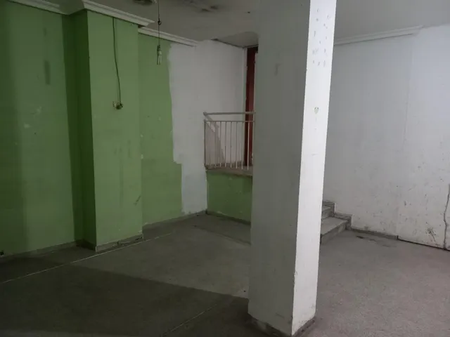 SE ALQUILA LOCAL — 5