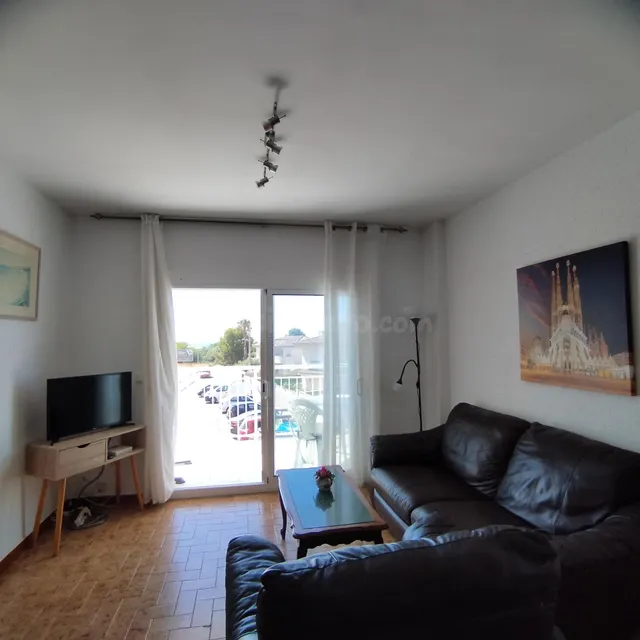 AMPLIA Y LUMINOSA VIVIENDA CON VISTAS AL MAR EN VINAROZ.!