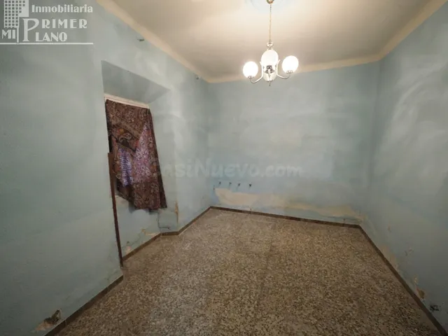Oportunidad de Inversión en Tomelloso: Casa junto a calle Sa - foto 2