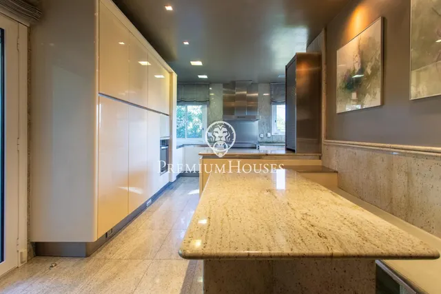 Casa en venta en Montornès del Vallès — 18