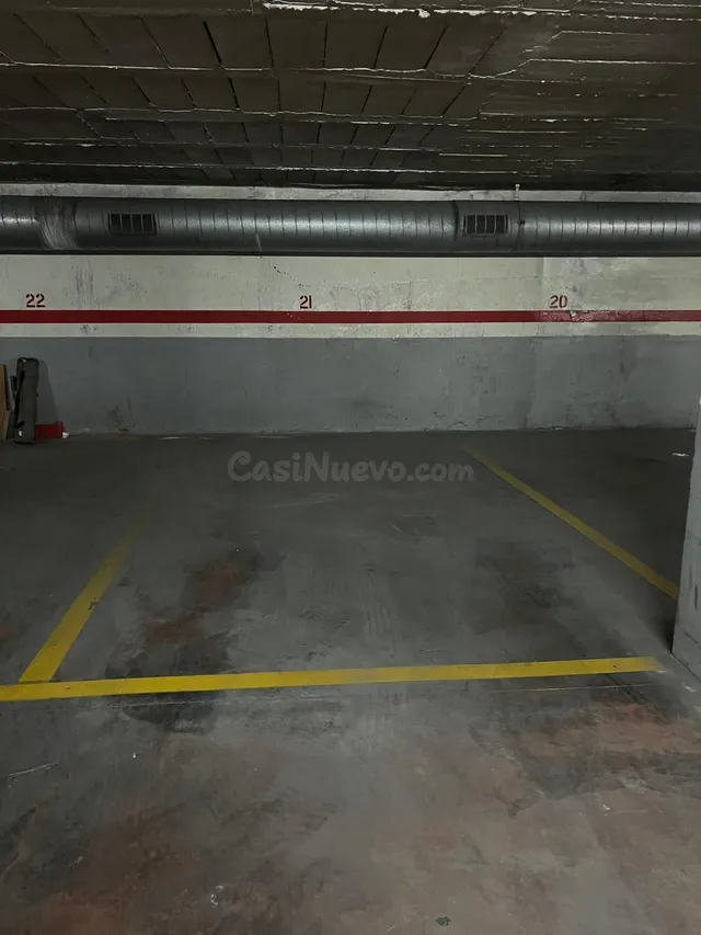 Plaza de parking para coche grande en venta