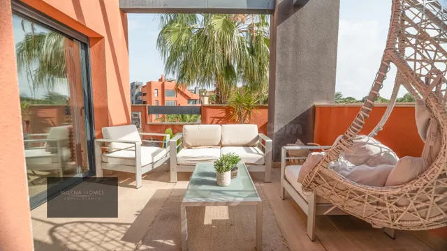 Ático moderno con terraza, piscina y plaza de parking en Ori