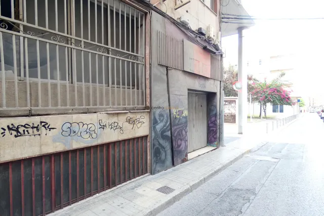 Local Comercial en Elda ( Padre Manjón ) — 9