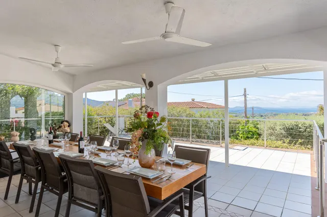 Villa exquisita con vistas al mar y licencia turística - foto 5