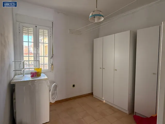 INMOBILIARIA ARBETETA VENDE EDIFICIO PARA REFORMAR EN PLENO CENTRO DE GUADALAJARA. — 40