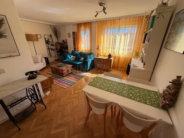 Luminoso piso de 3 dormitorios con piscina, garaje y traster - foto 4