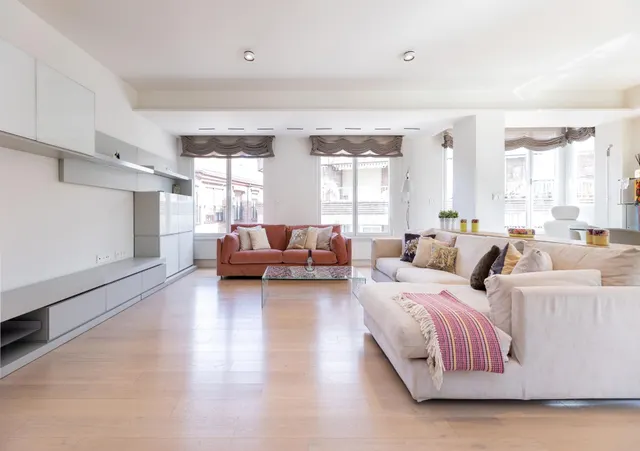 Exclusiva vivienda con vistas al Palacio de los Patos, junto Recogidas, 4 dormitorios 3 baños — 8