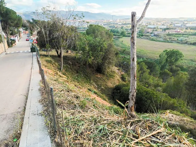 TERRENO A LA VENTA EN ABRERA (LES CARPES) - POSIBILIDAD DE DOS VIVENDAS — 3