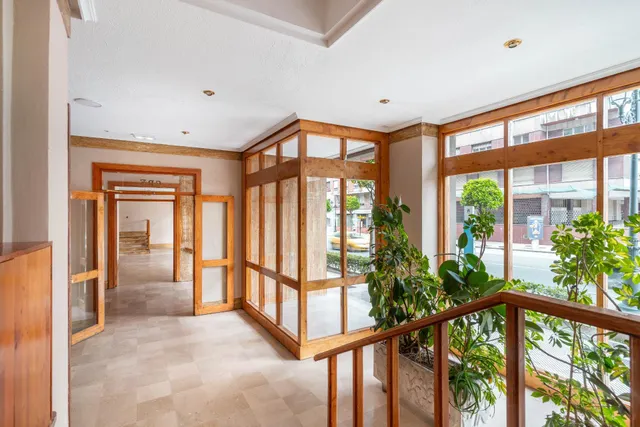 Piso en Hermanos Menendez Pidal — 30