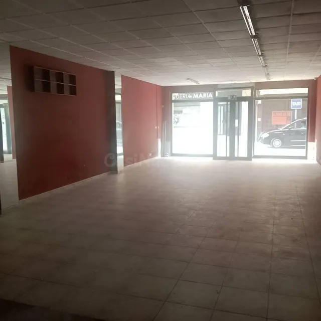 Local en alquiler en el centro de Cee – 110 m2, doble fachad - foto 3