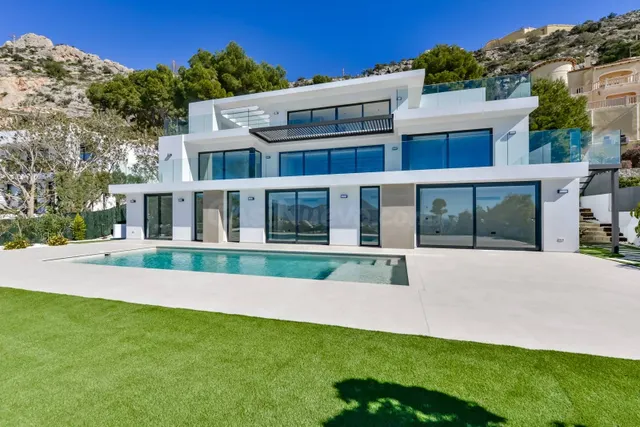 Villa Salónica. Villa contemporánea con excepcionales vistas - foto 2