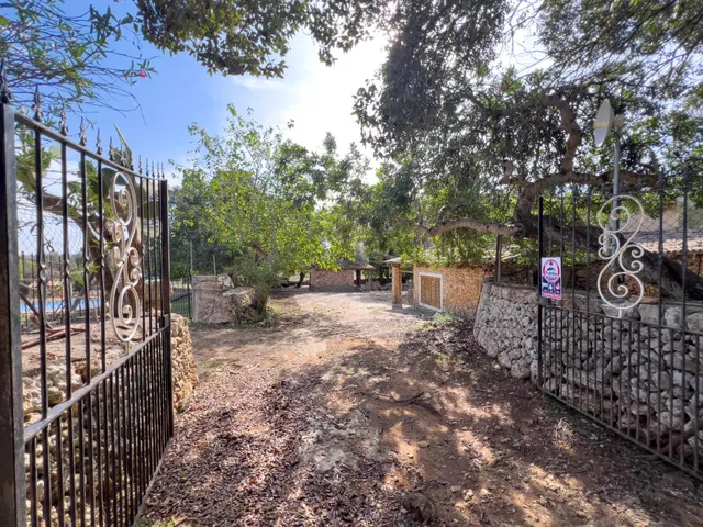 Finca rústica con 3 dormitorios, piscina y múltiples posibilidades en Inca. — 25