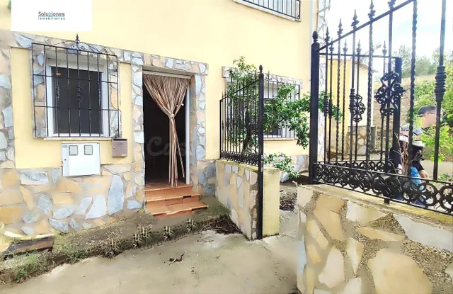 PLANTA BAJA DE CASA DE PUEBLO CON PATIO EN CUCHARAL — 4
