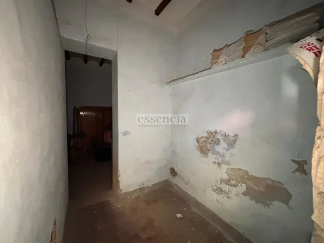 Casa en Almoines a reformar a su gusto en parcela de 242 m2 , en chaflán con patio. — 18