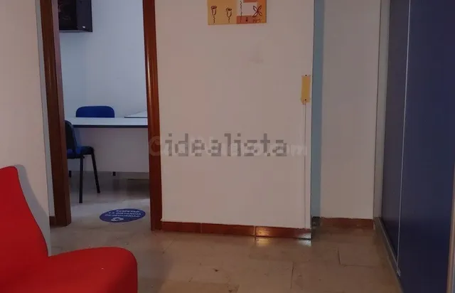 OFICINA EN ALQUILER - foto 3