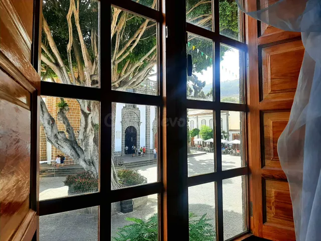 Edificio con encanto actualmente uso mixto, dos locales come - foto 2