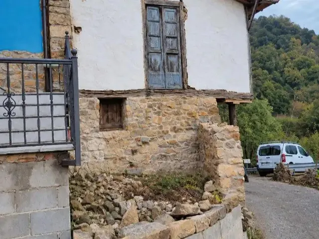 Casa rural con encanto asturiano, vistas excepcionales y horno tradicional en el Parque Natural de Las Ubiñas-La Mesa — 3