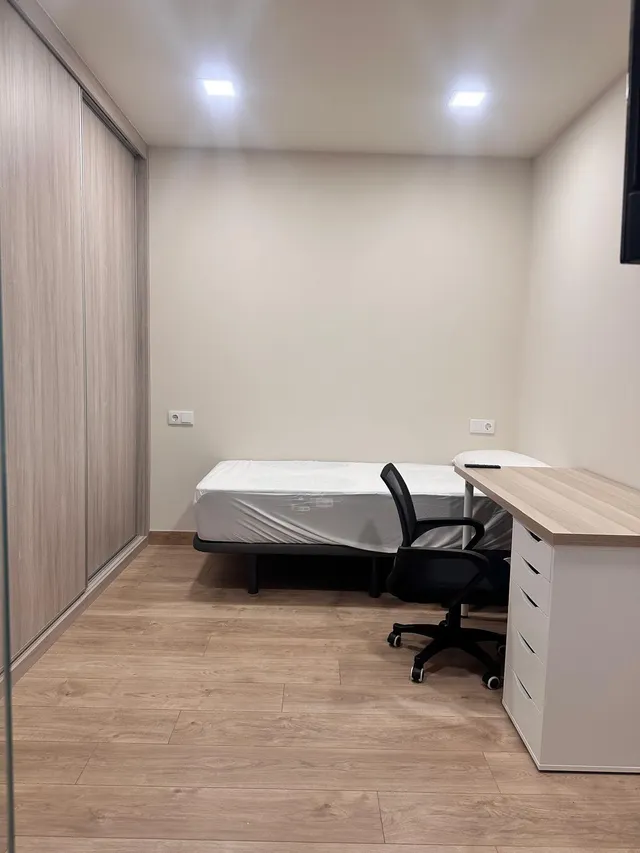 habitaciones en alquiler en piso reformado,.Con gastos incluidos. – Calle Romanceros, Burgos — 6