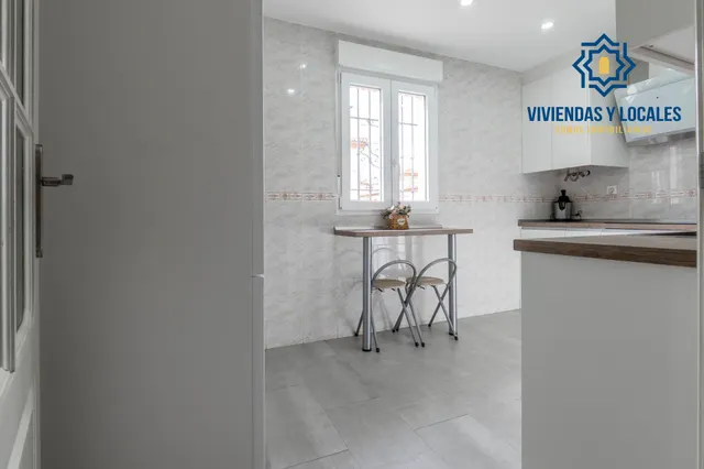 Encantadora Casa Reformada en Ogijares con Vistas y Espacios para Disfrutar — 13
