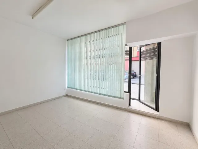 Oficina / local comercial junto a Avenida del Mediterráneo –