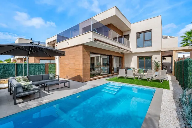 VILLA DE 3 DORMITORIOS Y 3 BAÑOS EN SAN JAVIER ( RODA ) — 5