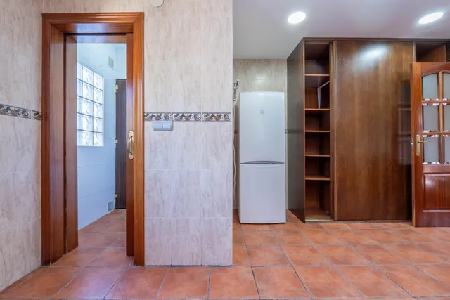 ¡¡ Impresionante chalet dividido en dos viviendas con piscina y zona ajardinadas !! — 10