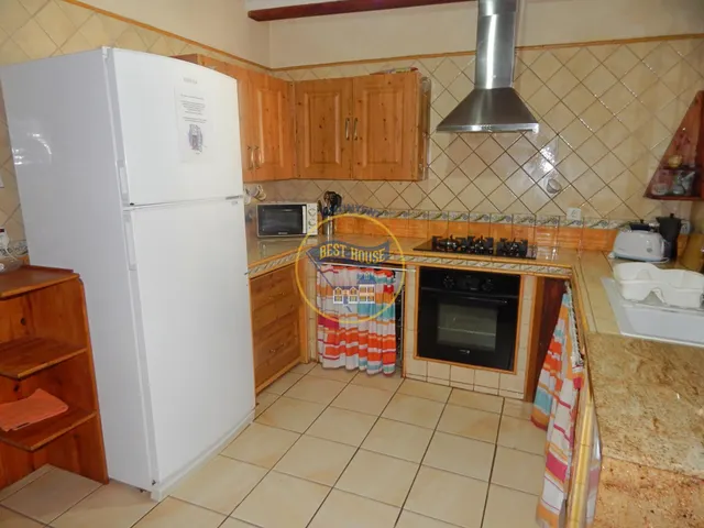 OPORTUNIDAD, CASA REFORMADA CON PISCINA Y OTRAS COMODIDADES. — 8