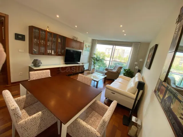 PARTICULAR VENDE | PISO CON GARAJE, TRASTERO Y PISCINA EN CUATRE CARRERES — 3