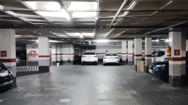 Parking de moto 2m² en alquiler - Sant Gervasi - Galvany - foto 4