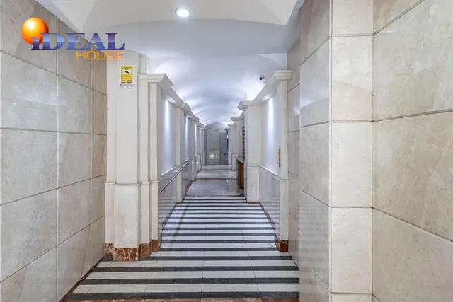 PISO EN PEDRO ANTONIO DE ALARCON — 25