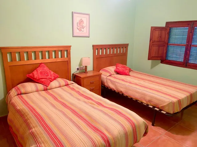 CASA REFORMADA CON TERRAZA — 16
