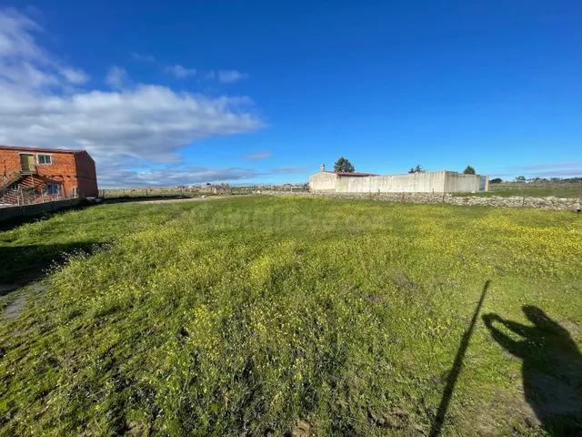 TERRENO DE 1600 METROS EN ARROYO DE LA LUZ - foto 5