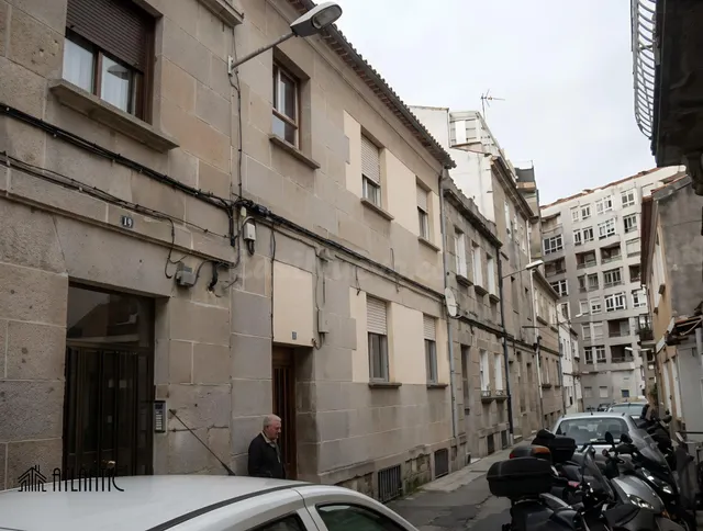 Edificio 325m² en venta - Travesia de Vigo - foto 4