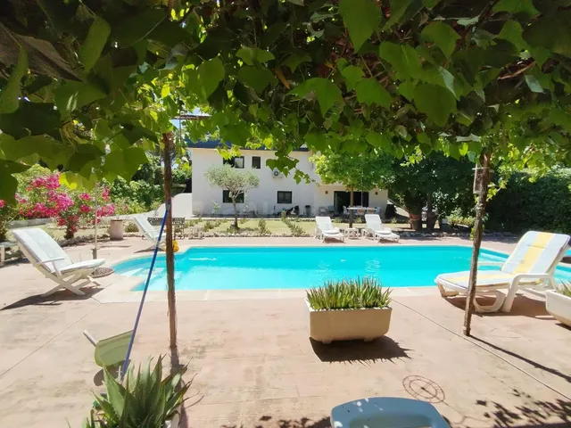 Espectacular Chalet en Montehermoso - Espacios Amplios y Comodidad — 2